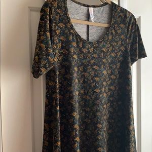 LuLaRoe floral tee